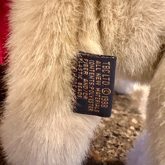 1998 BOYDS COLLECTION LTD. 16”PORCELAIN DOLL, LARA,WITH POLAR BEAR. ALL ORIGINAL - Picture 14 of 16